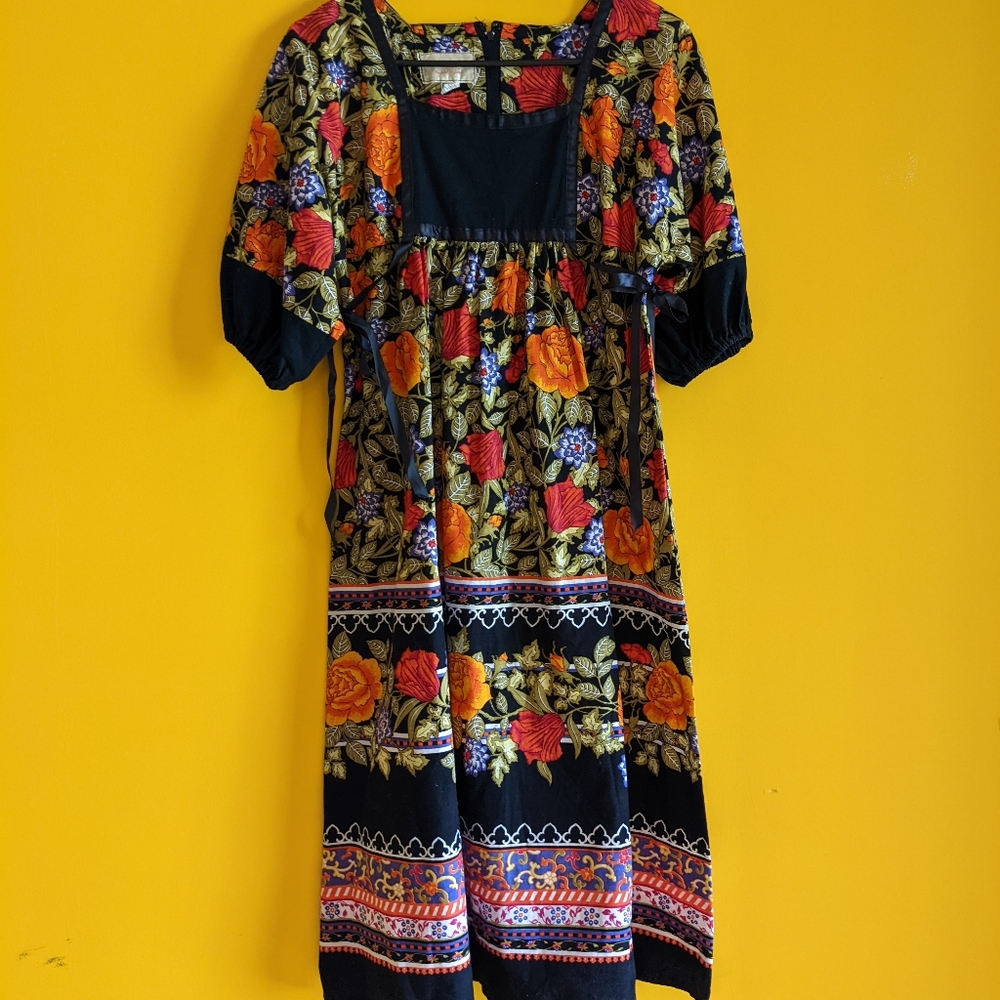 Vtg floral peasant dress